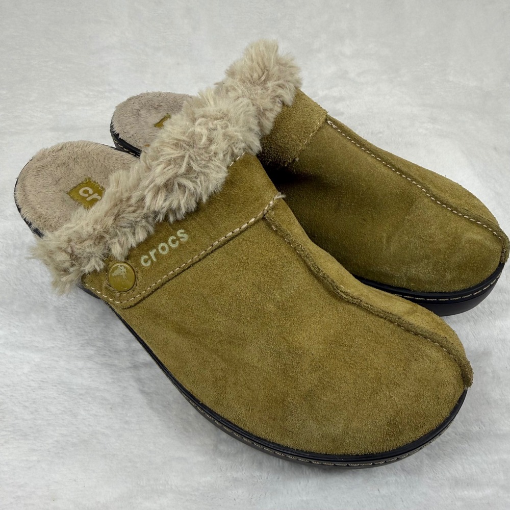 Crocs Suede Fur Lined Platform Clogs Olive Green Brown Wedge Mules Womens 7